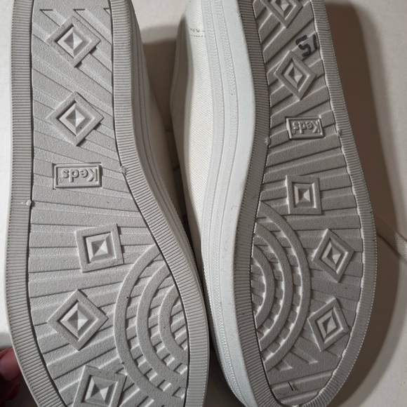 Keds Off-White Canvas Lace-Up Shoes - Picture 5 of 11